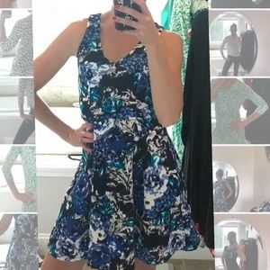 Dex brand pleated floral dress sz small